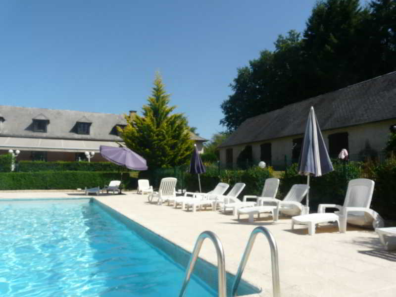 Hotel Restaurant Les Coquelicots, The Originals Relais Saint-Pardoux-l'Ortigier Экстерьер фото